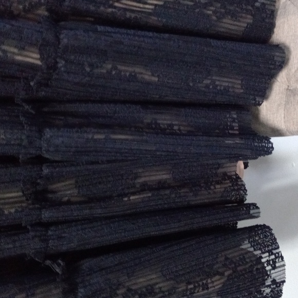 Dress - Picture 6 of 8